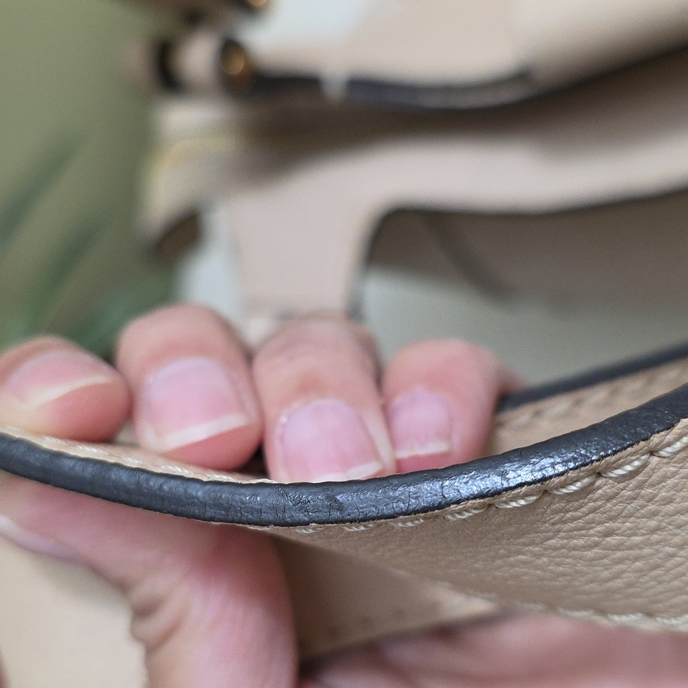 Chloe | Beige Pebblegrained Shoulder Bag - Picture 8 of 16